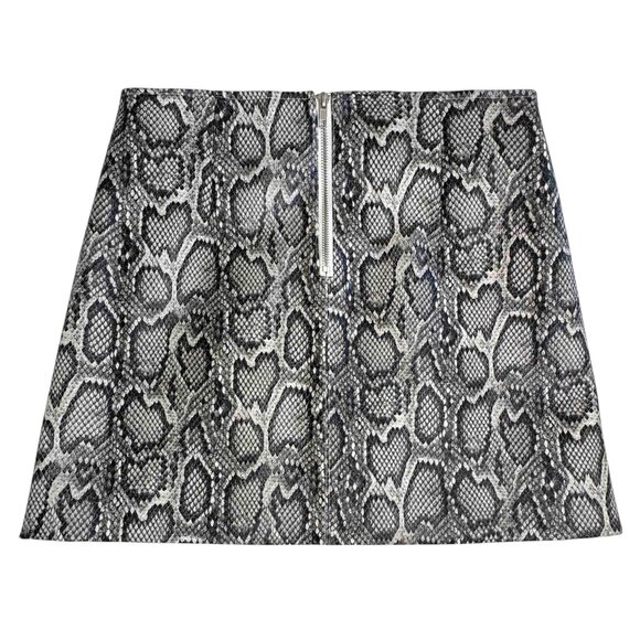 NWT OLIVACEOUS VEGAN MINI SKIRT Y2K GRUNGE GOTH PUNK GLAM MEDIUM - Picture 3 of 9